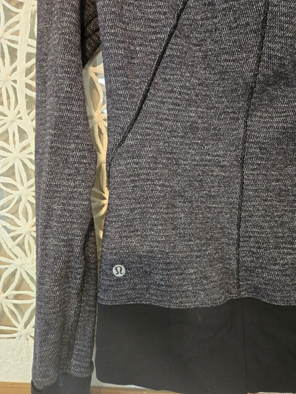 Lululemon Runderful 1/2 Zip Pullover Gray Black Women's Running Top Thumbholes - Picture 8 of 9